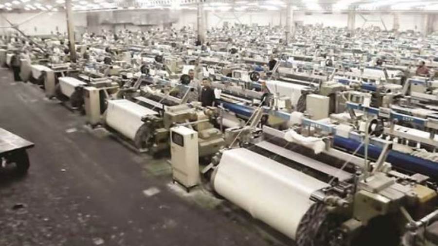 العسكر يدمرون صناعة الغزل والنسيج 