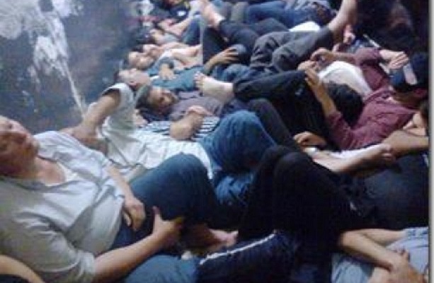 حصاد  القهر) يؤكد ارتكاب النظام 95 انتهاكا لحقوق الإنسان في مصر في يوليو الماضي )
