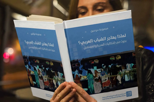 محلل سياسي روسي: 100 مليون عربي سيهاجرون إلى أوروبا خلال عقدين